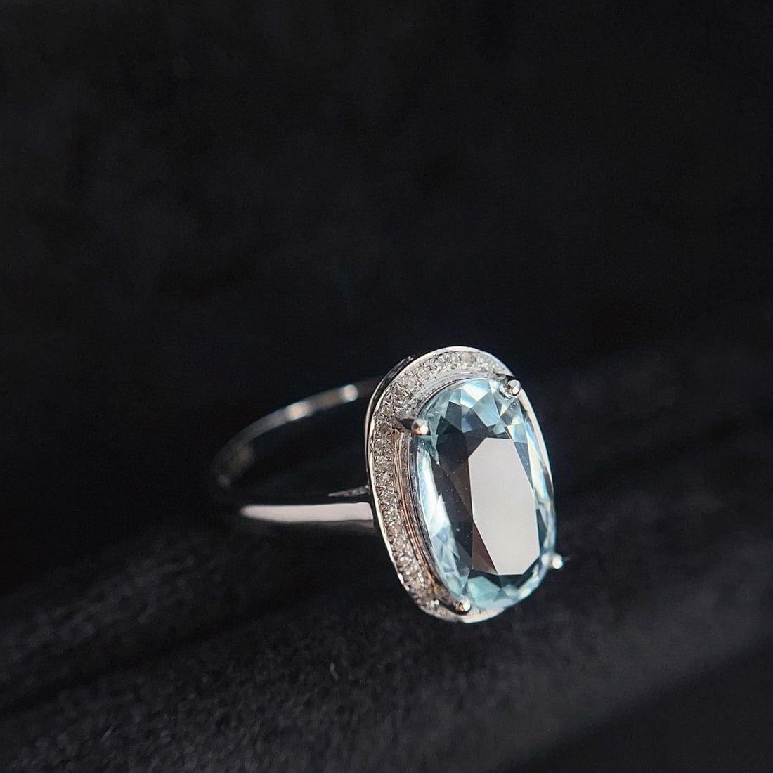 14k Gold 3.5 Ct Natural Aquamarine & Diamond Ring - 3