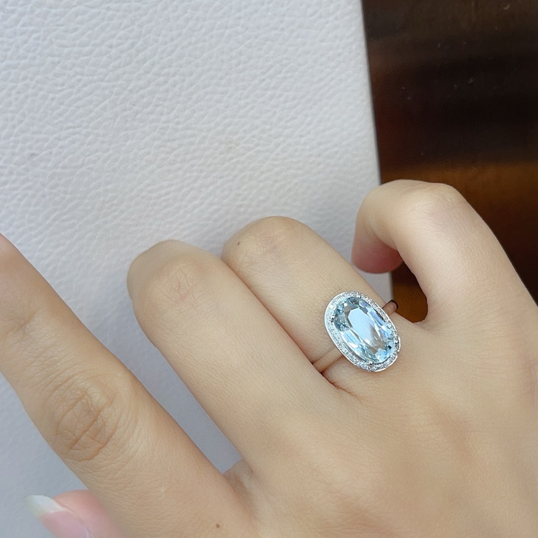 14k Gold 3.5 Ct Natural Aquamarine & Diamond Ring - 6
