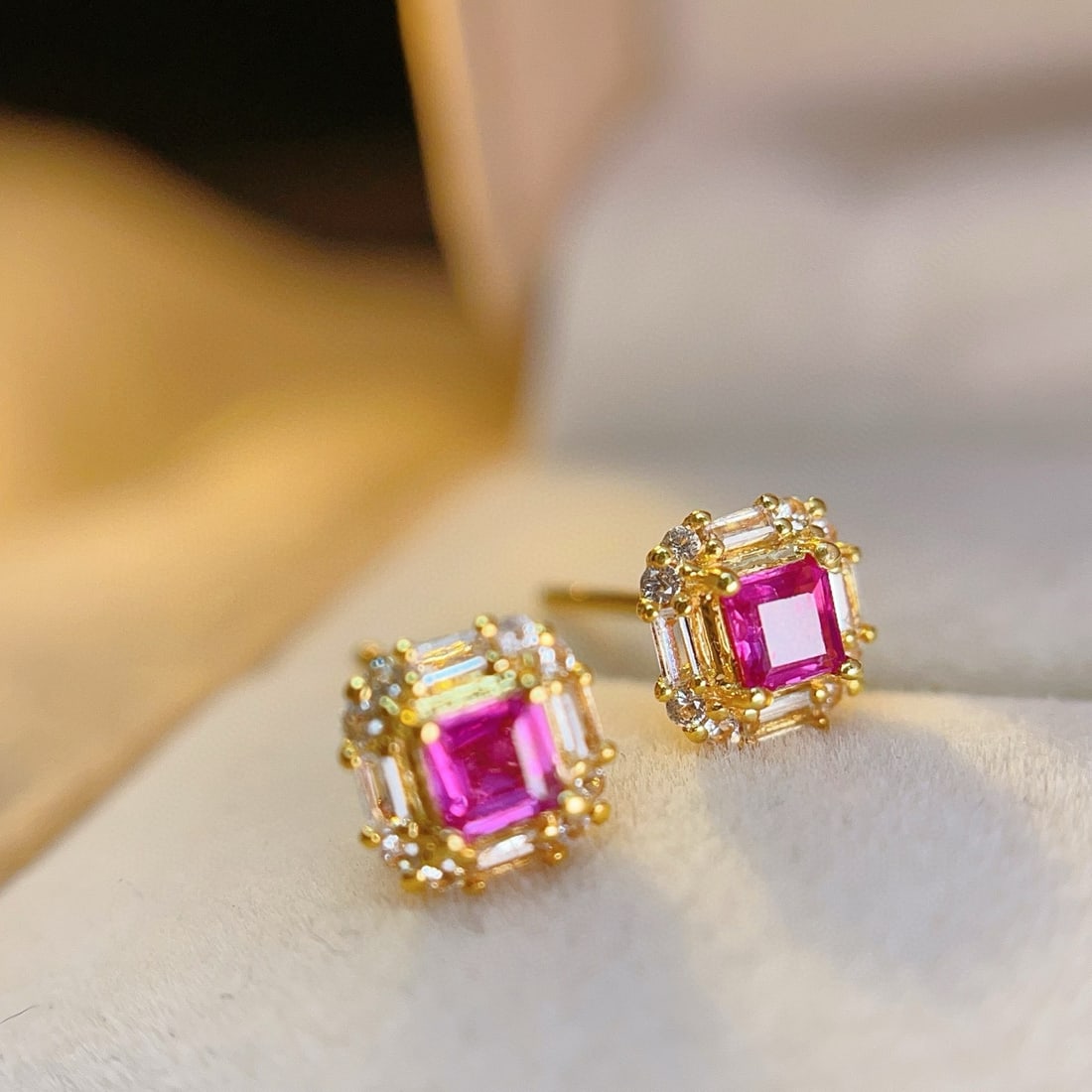 14k Gold 0.4 Ct Natural Ruby & Sapphire Earrings - 4