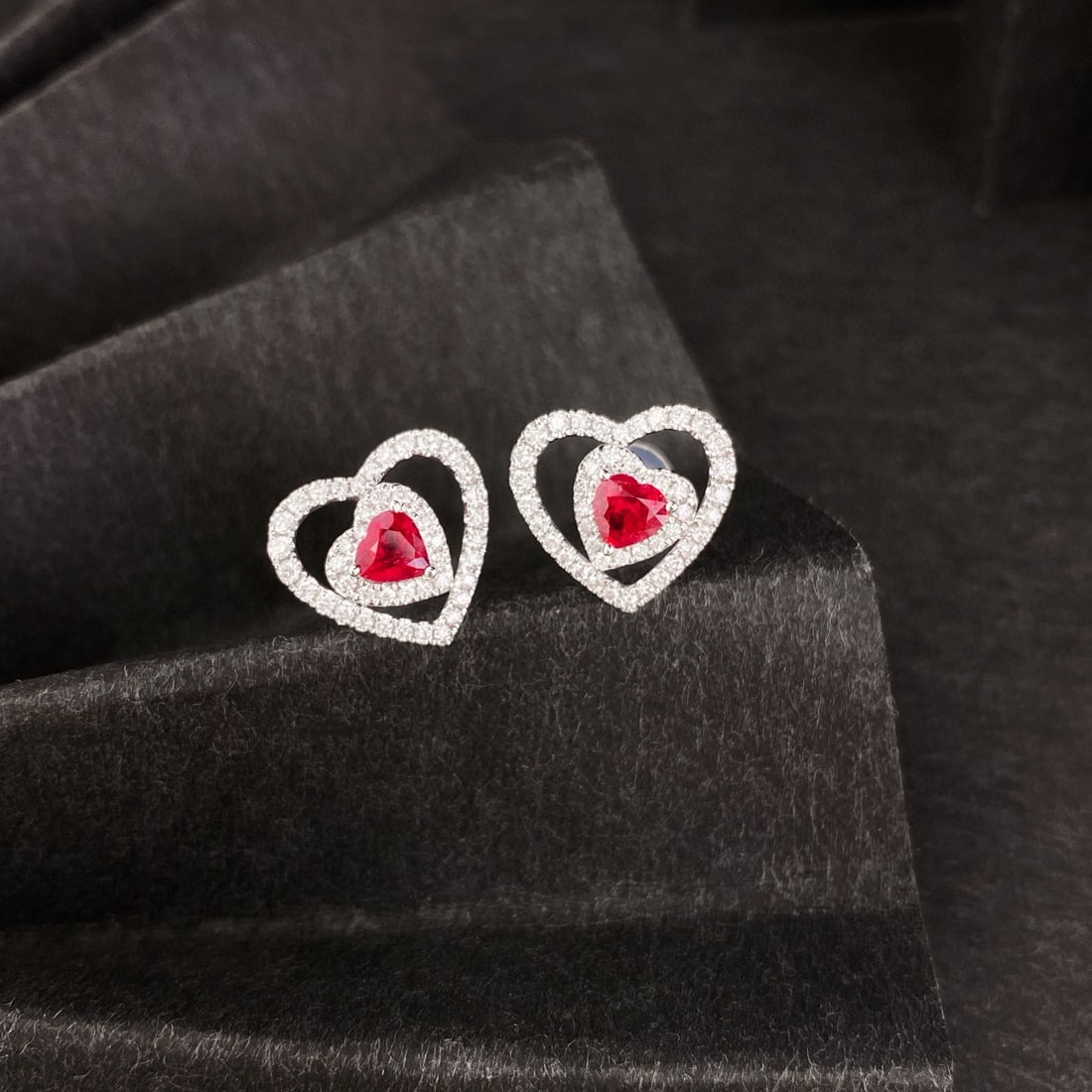 14k Gold 0.9 Ctw Natural Ruby & Diamond Earrings: Ref:230985199 // gold content:14k gold // main gemstone:ruby // shape:heart // carat weight:0. 5ct // color:red // treatment:natural // // adjacent gemstone 2 : diamond // shape:round // carat weight: