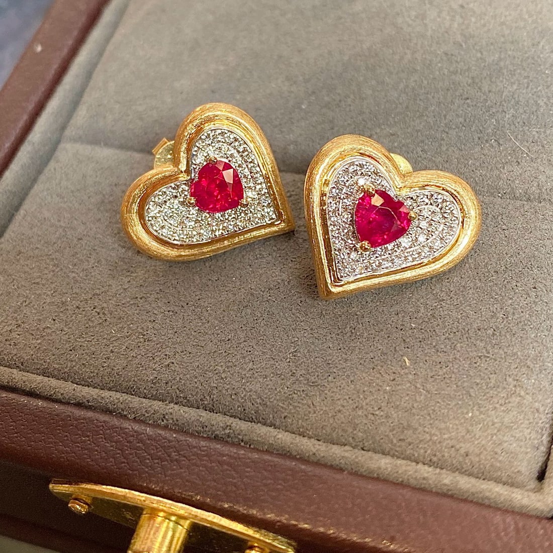 14k Gold 1.40 Ctw Natural Ruby & Diamond Earrings: Ref:230985210 // gold content:14k gold // main gemstone:ruby // shape:heart // carat weight:1. 12ct // color:red // treatment:natural // // adjacent gemstone 2 : diamond // shape:round // carat weight