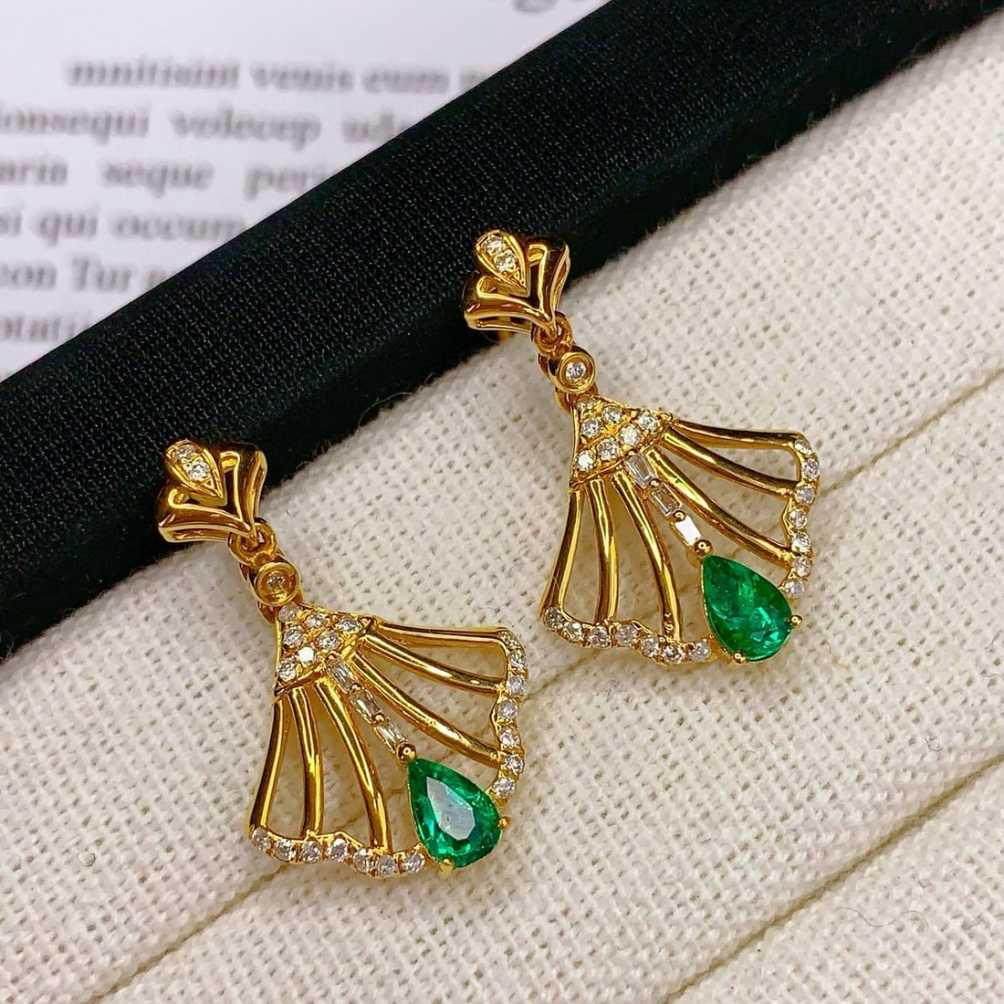 14k Gold 1 Ct Natural Emerald & Diamond Earrings - 6