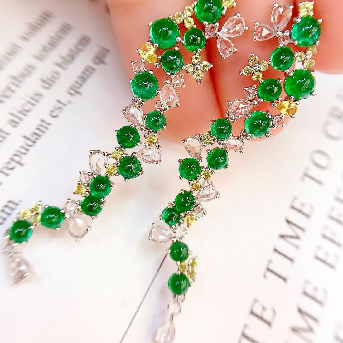 14k Gold 5.35 Ct Natural Emerald & Diamond Earrings: Ref:230985216 // gold content:14k gold // main gemstone:emerald // shape:round // carat weight:5. 35ct // color:green // treatment:natural // // adjacent gemstone 2 : diamond // number of stones:28