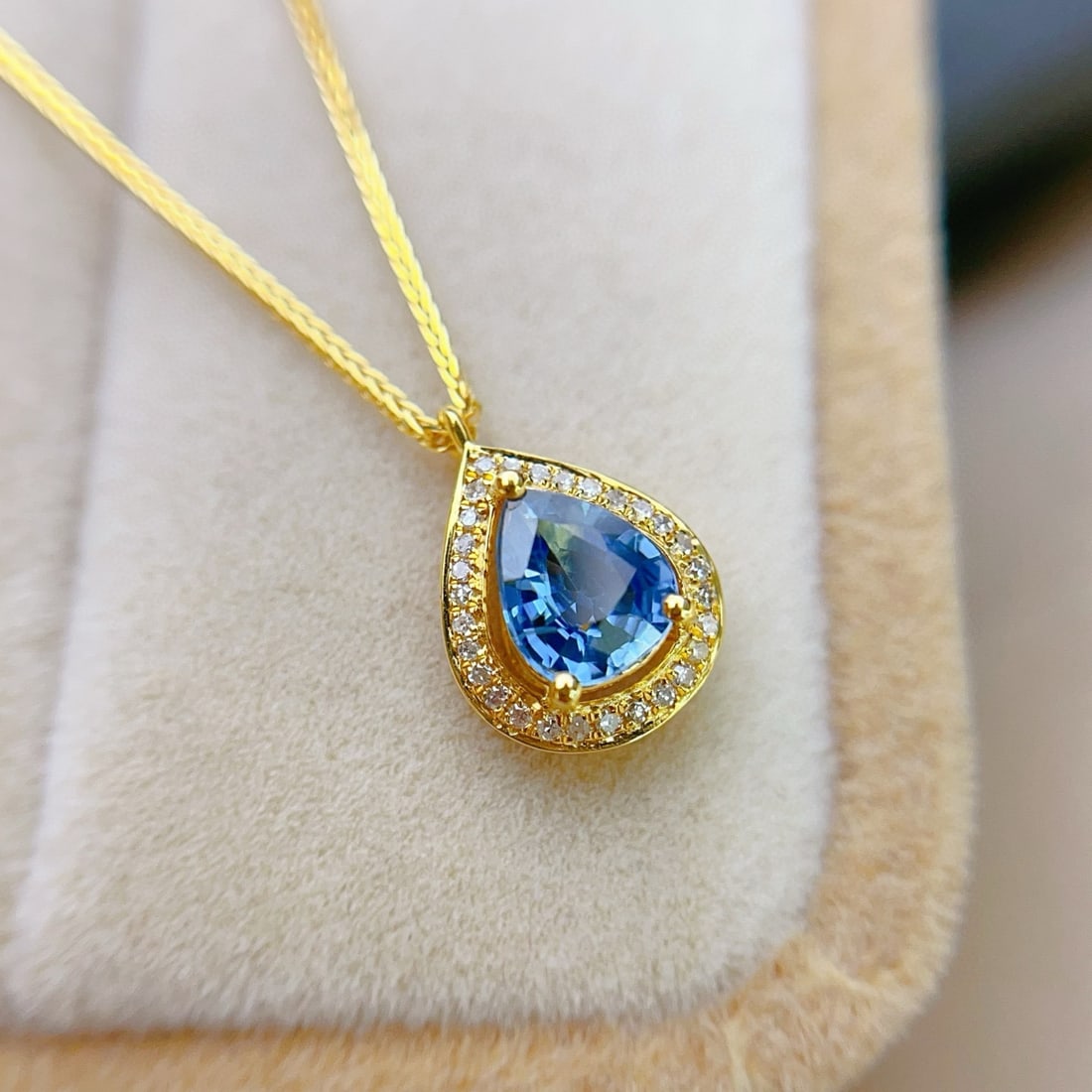 14k Gold 0.75 Ct Natural Sapphire & Diamond Necklace - 3