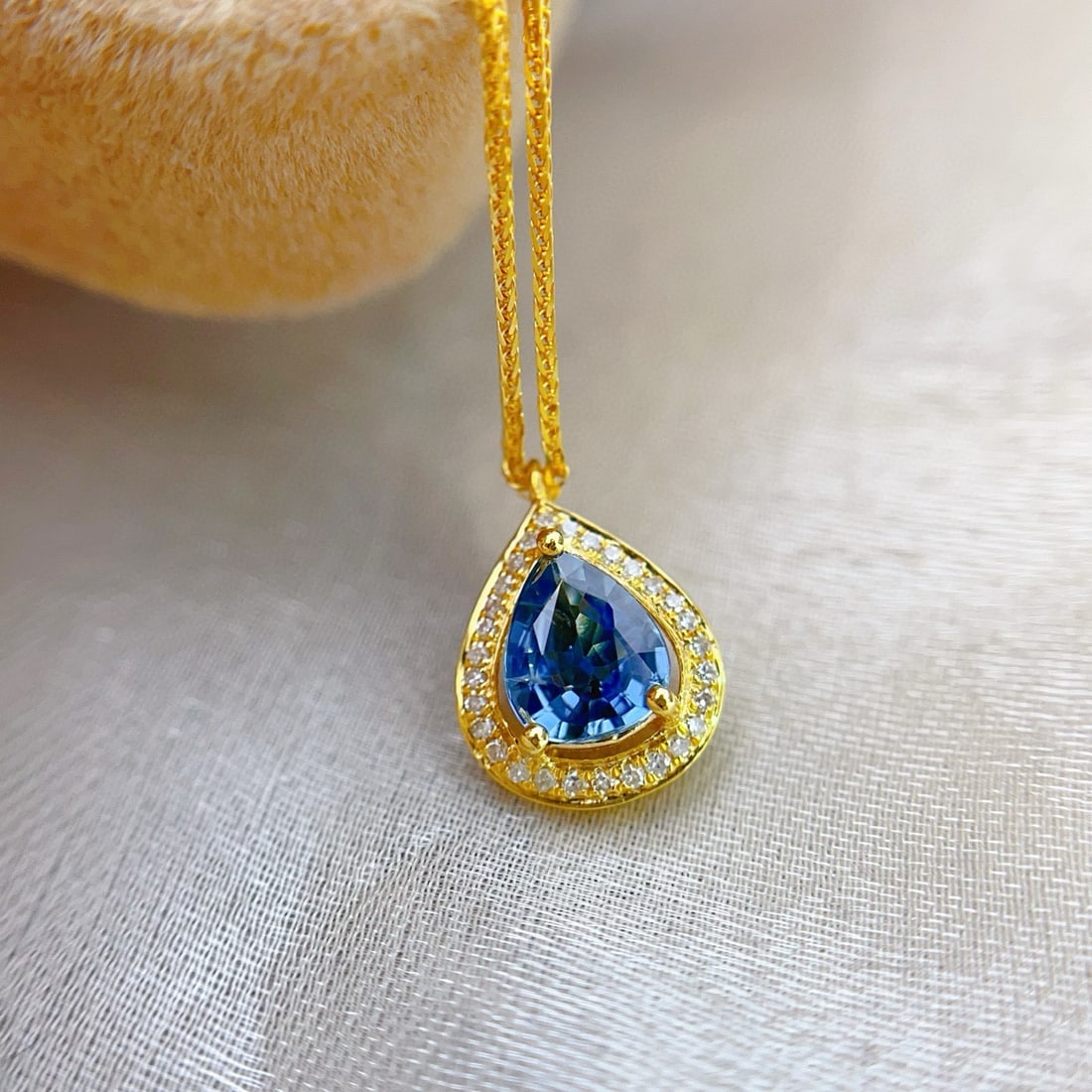 14k Gold 0.75 Ct Natural Sapphire & Diamond Necklace - 5