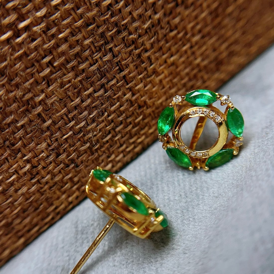 14k Gold 1.5 Ct Natural Emerald & Diamond Earrings - 2