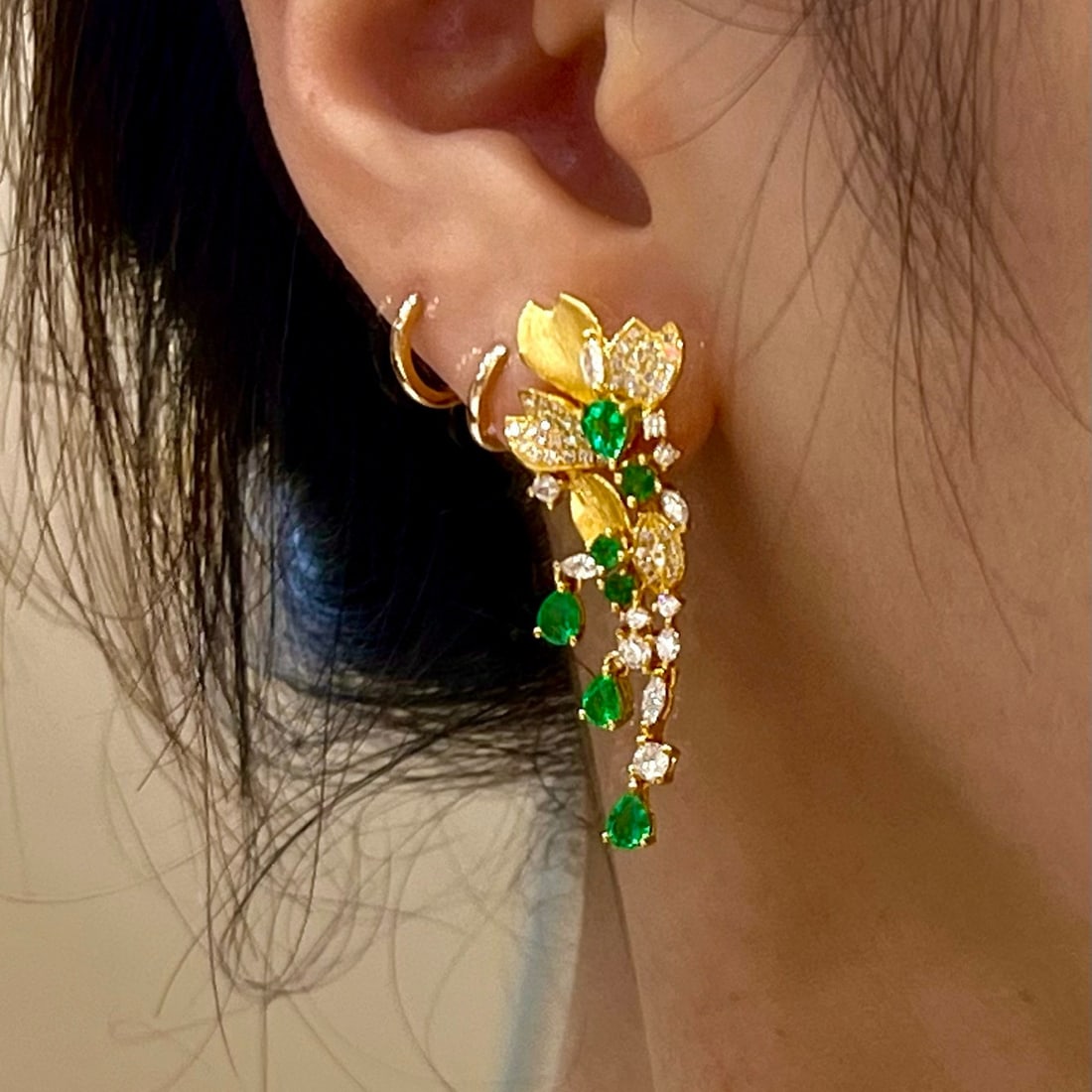 14k Gold 2.60 Ctw Natural Emerald & Diamond Earrings - 8