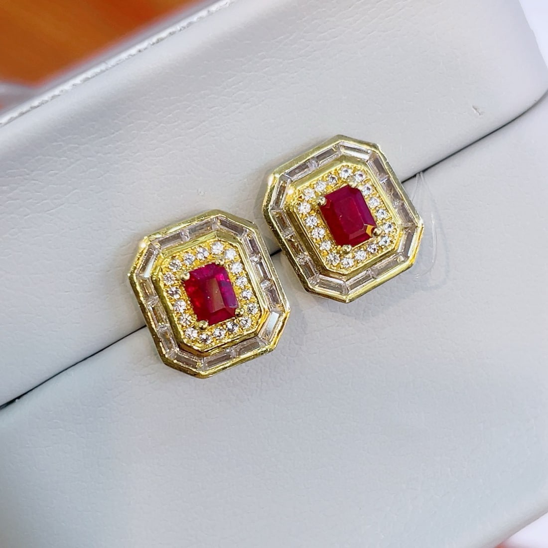 14k Gold 0.67 Ct Natural Ruby & Sapphire Earrings - 3