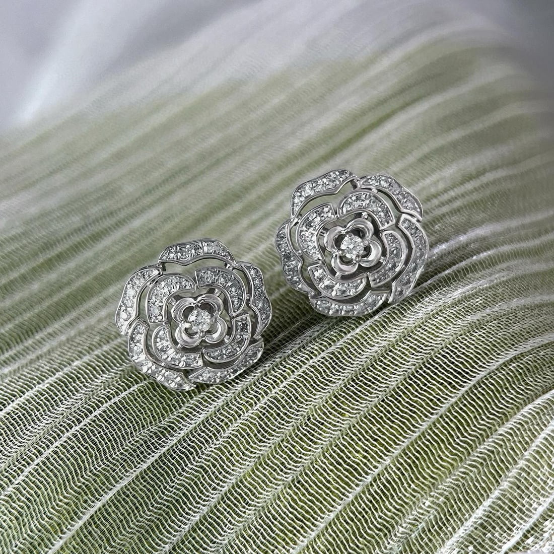 14k Gold 0.32 Ct Natural H Diamond & Flowers Earrings - 2