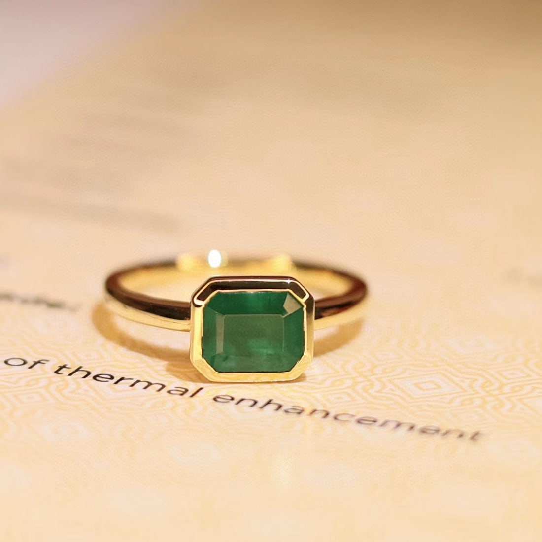 14k Gold 1.78 Ct Vivid Green Natural Emerald Ring - 3