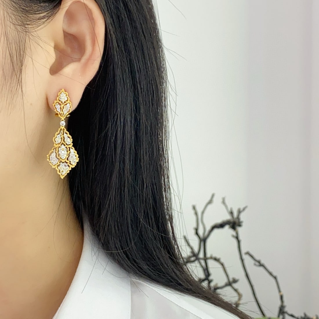 14k Gold 0.95 Ct Natural Color Diamond Earrings - 4