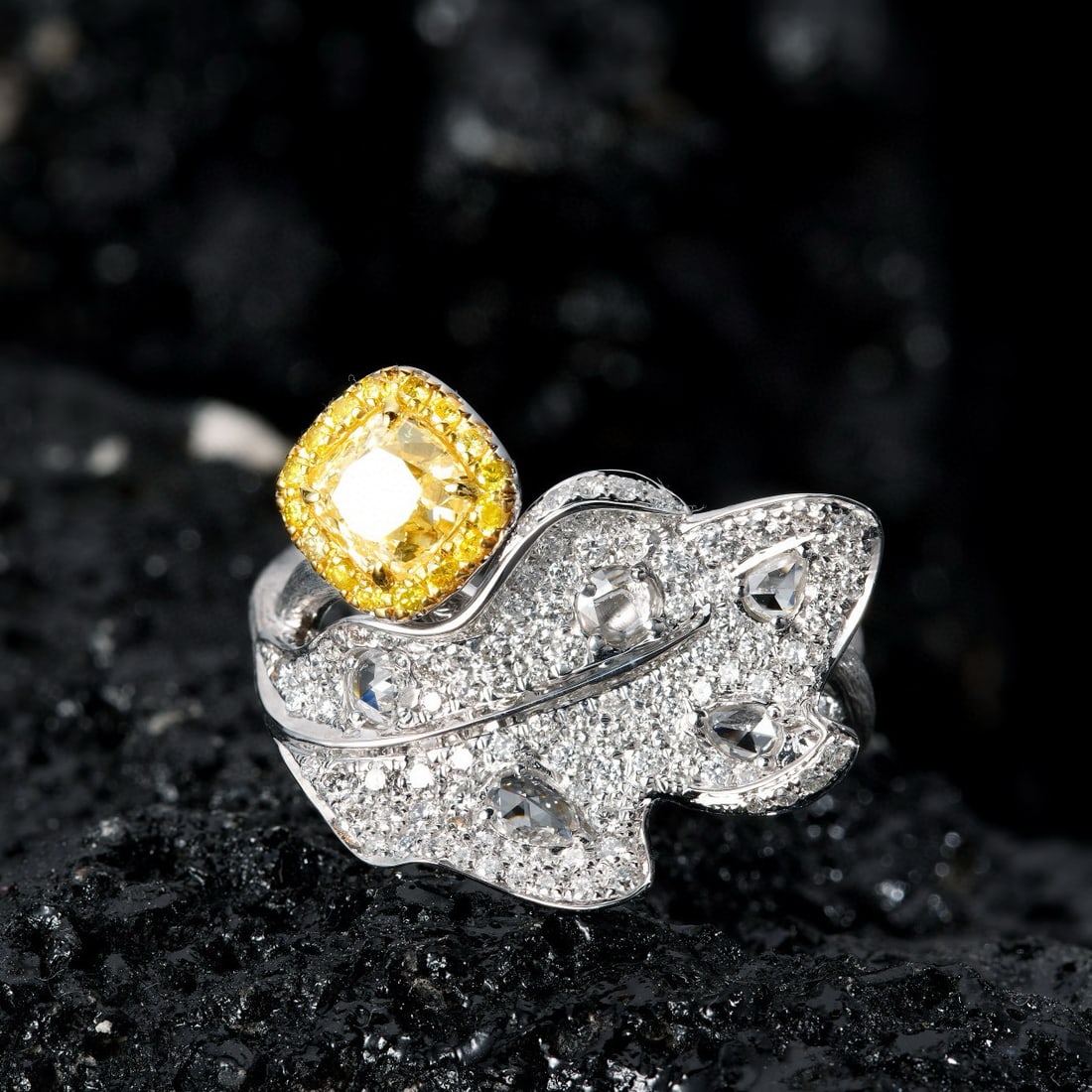 14k Gold 1.93 Ctw Natural Yellow Diamond & Diamond Ring: Ref:230986004 // gold content:14k gold // ring size:7. 25us // // main gemstone:yellow diamond // shape:cushion // carat weight:1. 01ct // color:yellow // treatment:natural // // adjacent gemstone 2 :