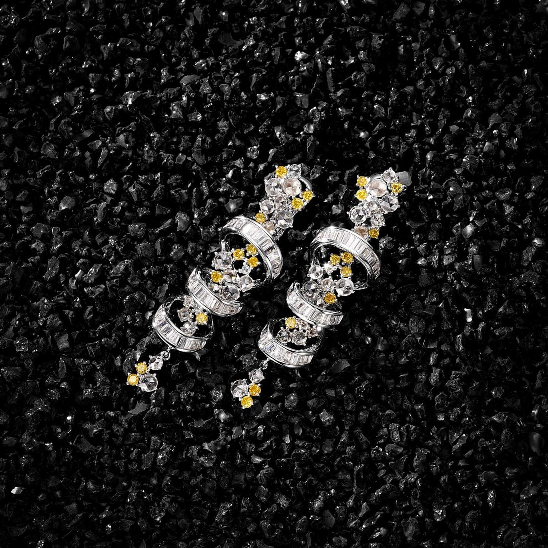 14k Gold 2.63 Ct Natural Color Diamond Earrings - 2