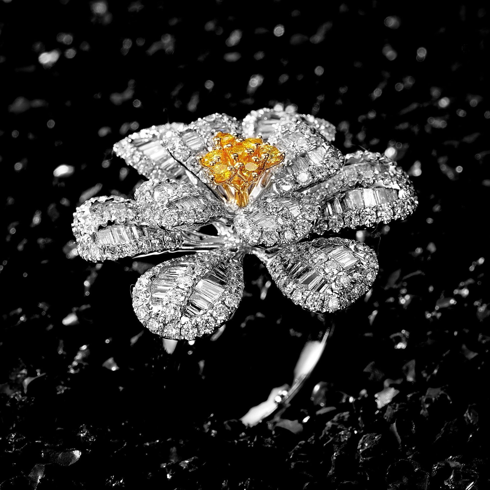 14k Gold 4.59 Ct Natural Color Diamond Ring - 3