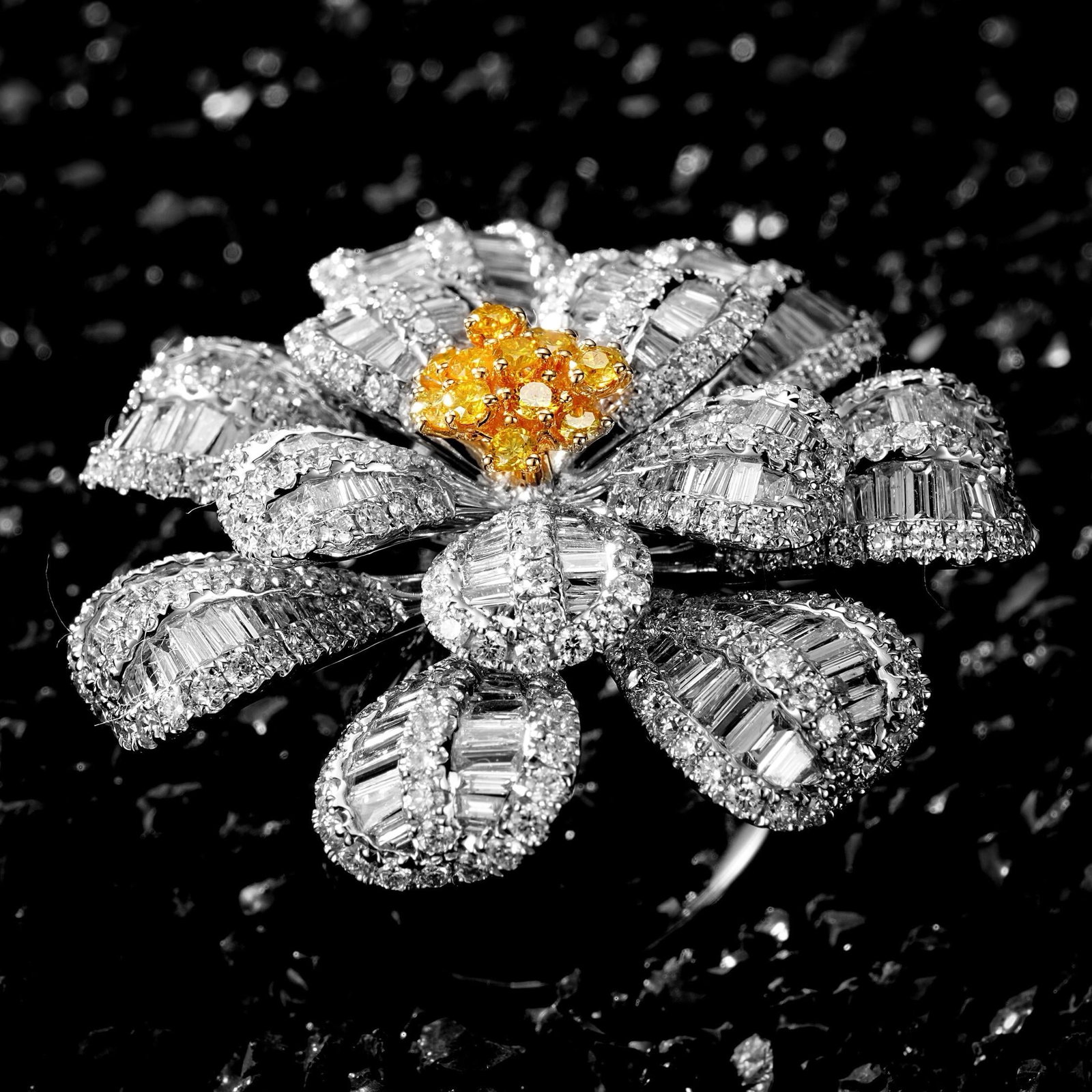 14k Gold 4.59 Ct Natural Color Diamond Ring - 4