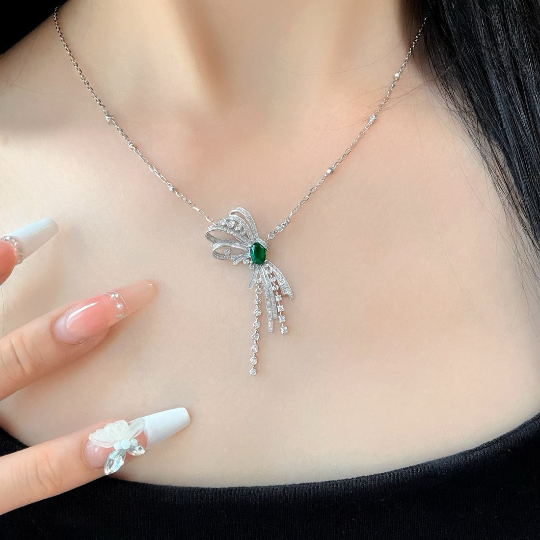 14k Gold 1.30 Ctw Vivid Green Natural Emerald & Diamond Necklace - 3