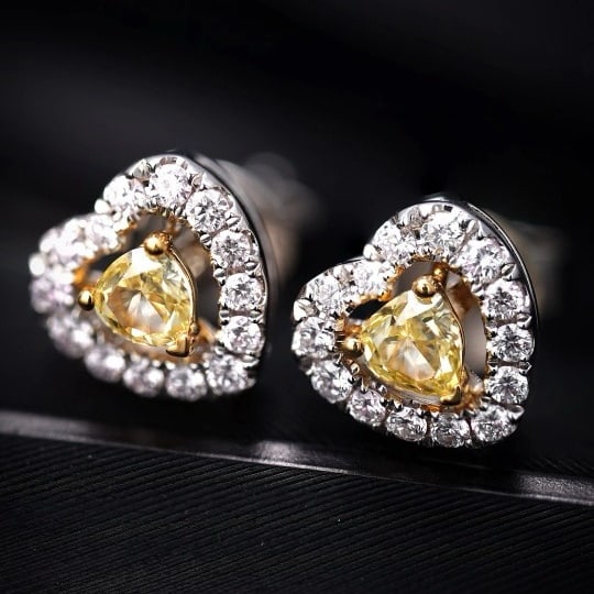 14k Gold 0.49 Ctw Natural Yellow Diamond & Diamond Earrings: Ref:230986053 // gold content:14k gold // main gemstone:yellow diamond // shape:pear // carat weight:0. 27ct // color:yellow // treatment:natural // // adjacent gemstone 2 : diamond // shape:round // 