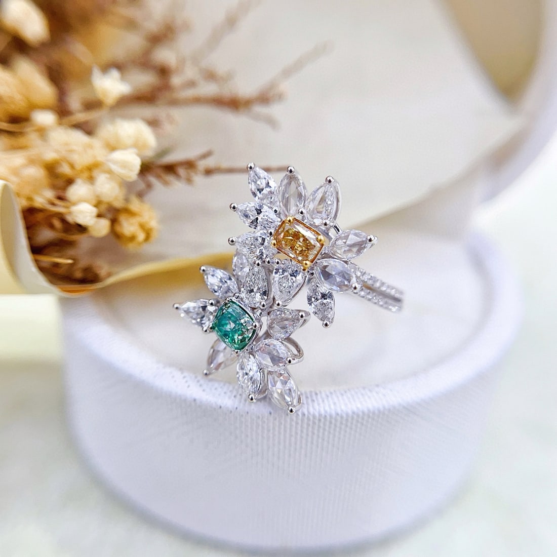 14k Gold 2.89 Ctw Natural Color Diamond & Diamond Ring - 2
