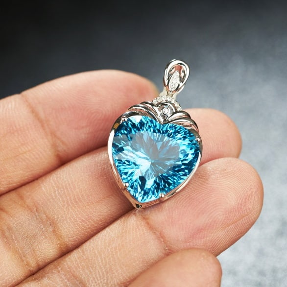 14k Gold 17.88 Ct Natural Topaz & Diamond Pendant( Without Chain ) - 4