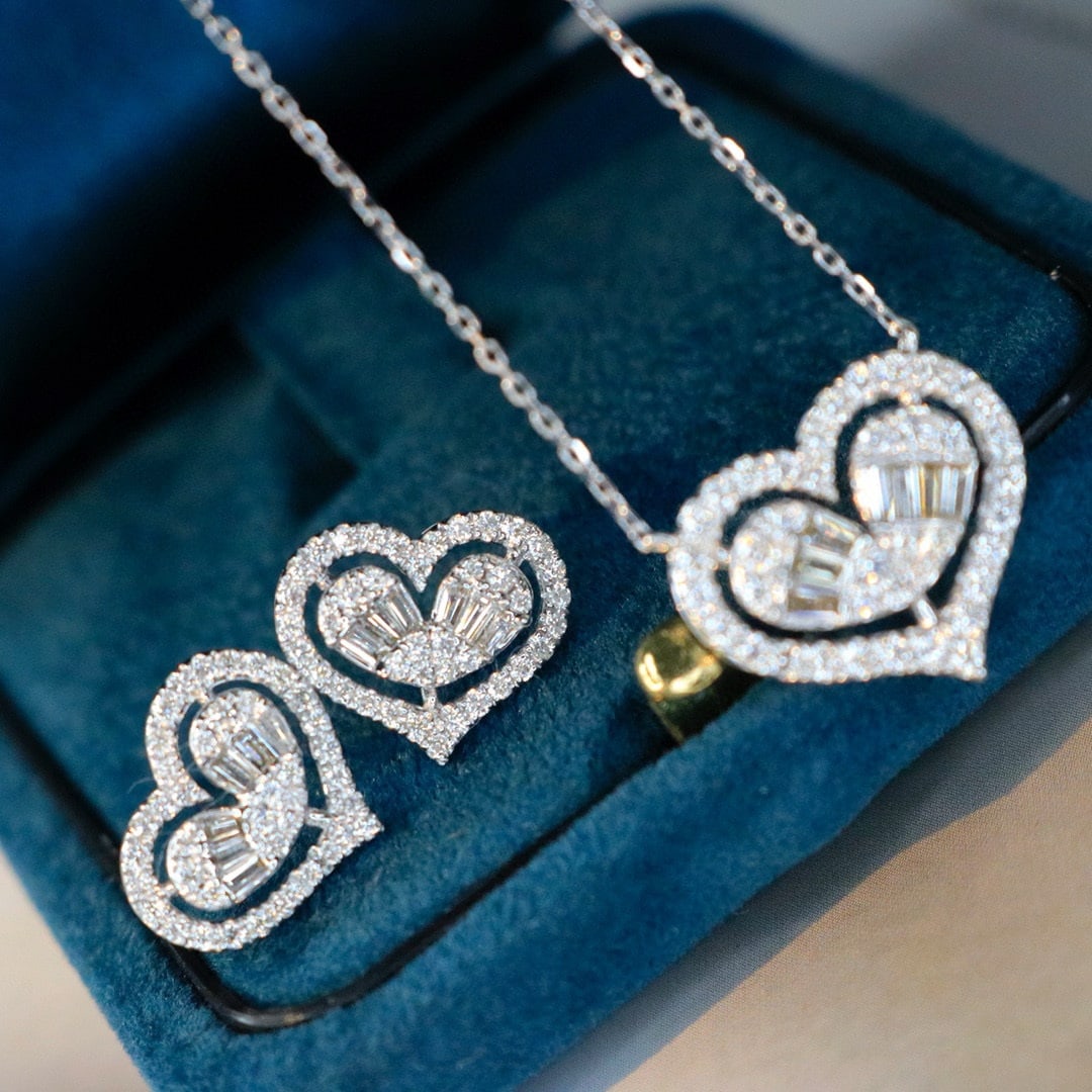 14k Gold 1.1 Ctw Natural H Diamond Jewelry Set: Ref:230986090 // gold content:14k gold // earrings // main gemstone:diamond // shape:multiply // carat weight:0. 6ct // clarity grade:vs-si // color:h // treatment:natural // // necklace // main gemst