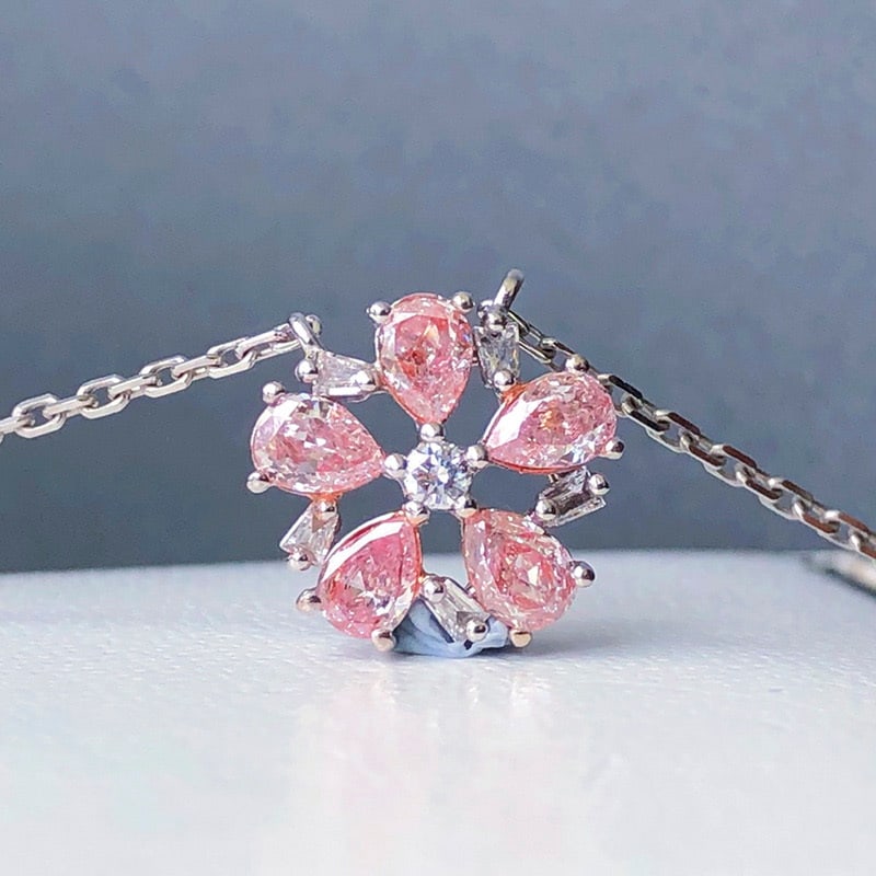 14k Gold 0.60 Ctw Natural Pink Diamond & Diamond Necklace: Ref:230986092 // gold content:14k gold // main gemstone:pink diamond // shape:pear // carat weight:0. 53ct // color:pink // treatment:natural // // adjacent gemstone 2 : diamond // shape:multiply //