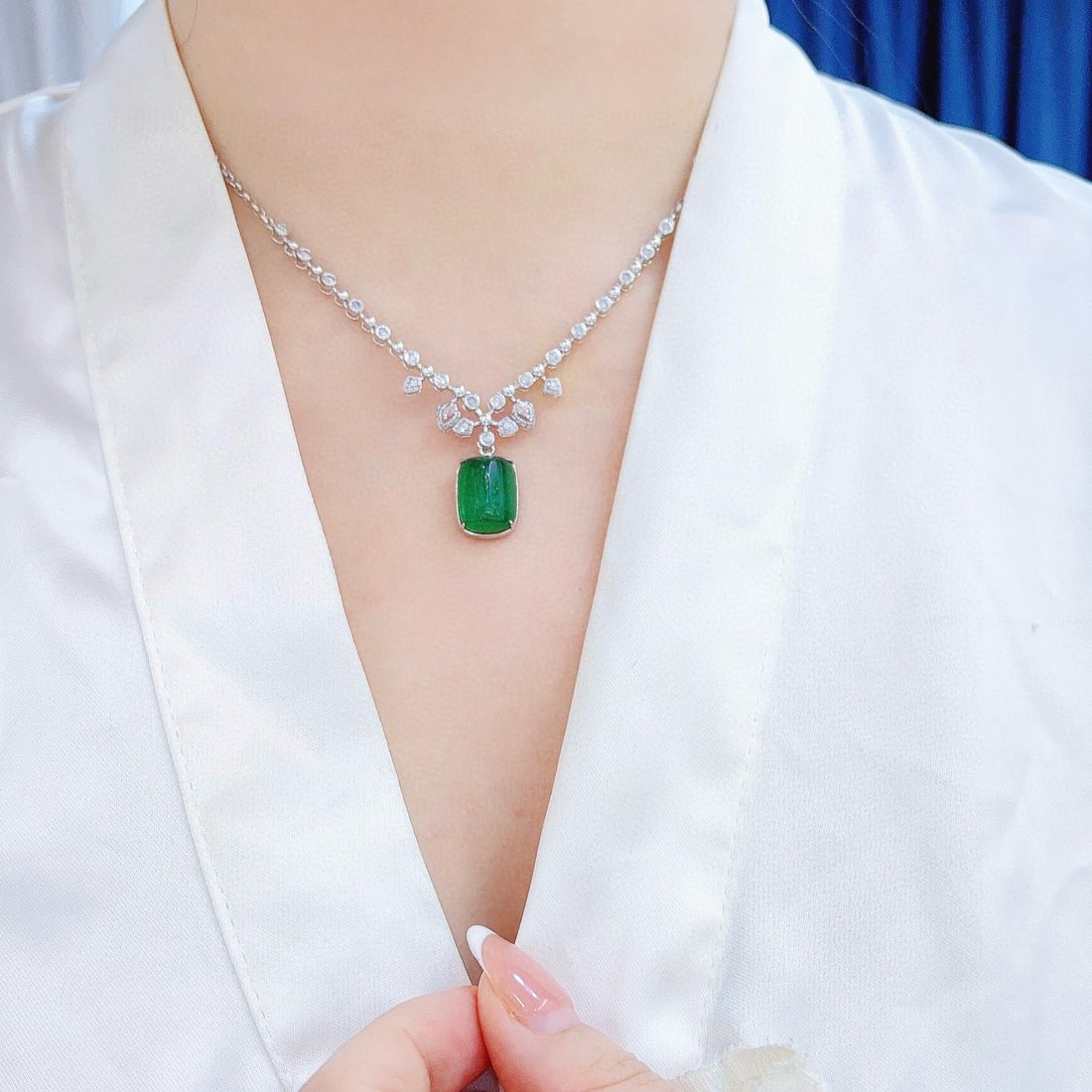 14k Gold 10.36 Ctw Natural Emerald & Diamond Necklace - 8