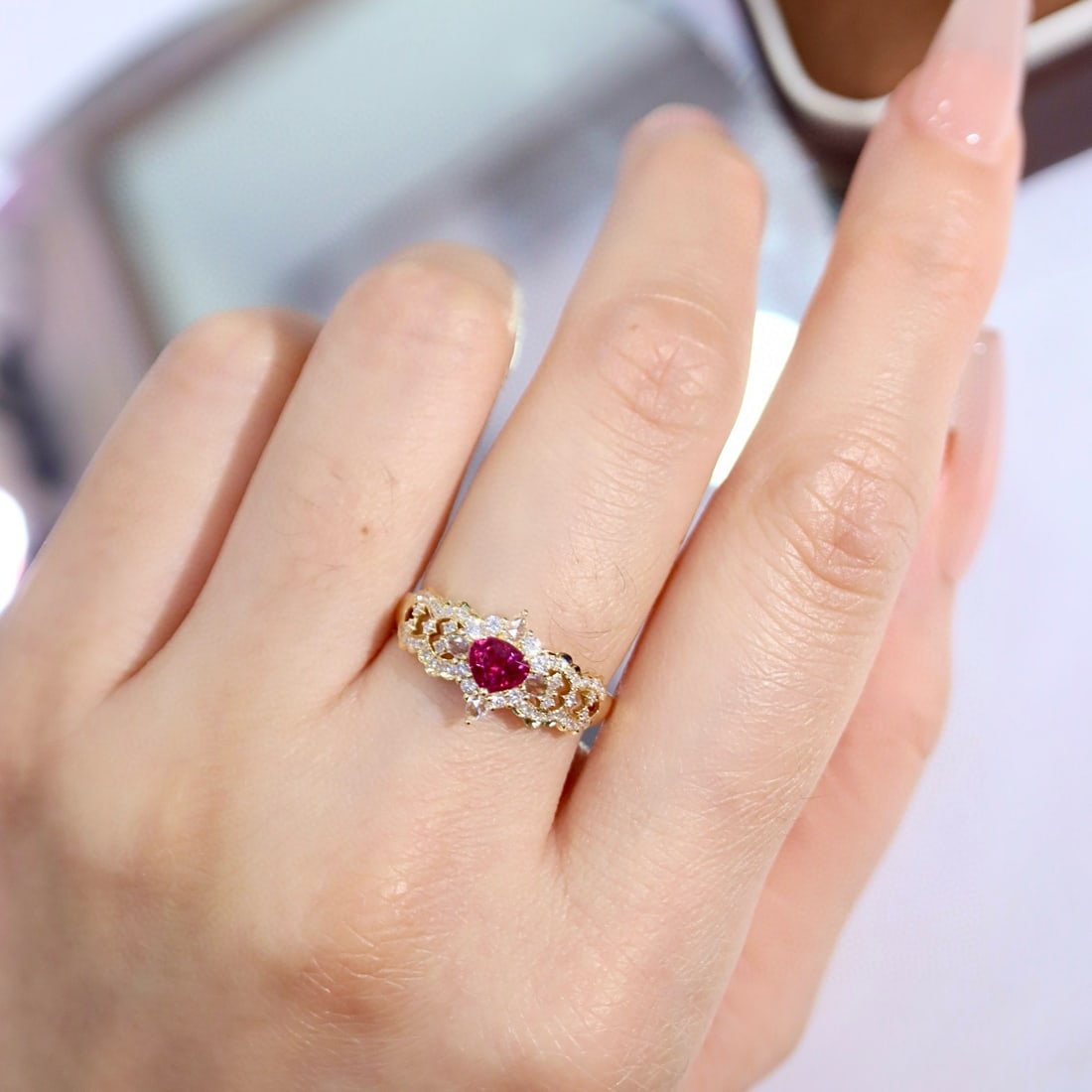 14k Gold 0.87 Ctw Natural Ruby & Diamond Ring - 4