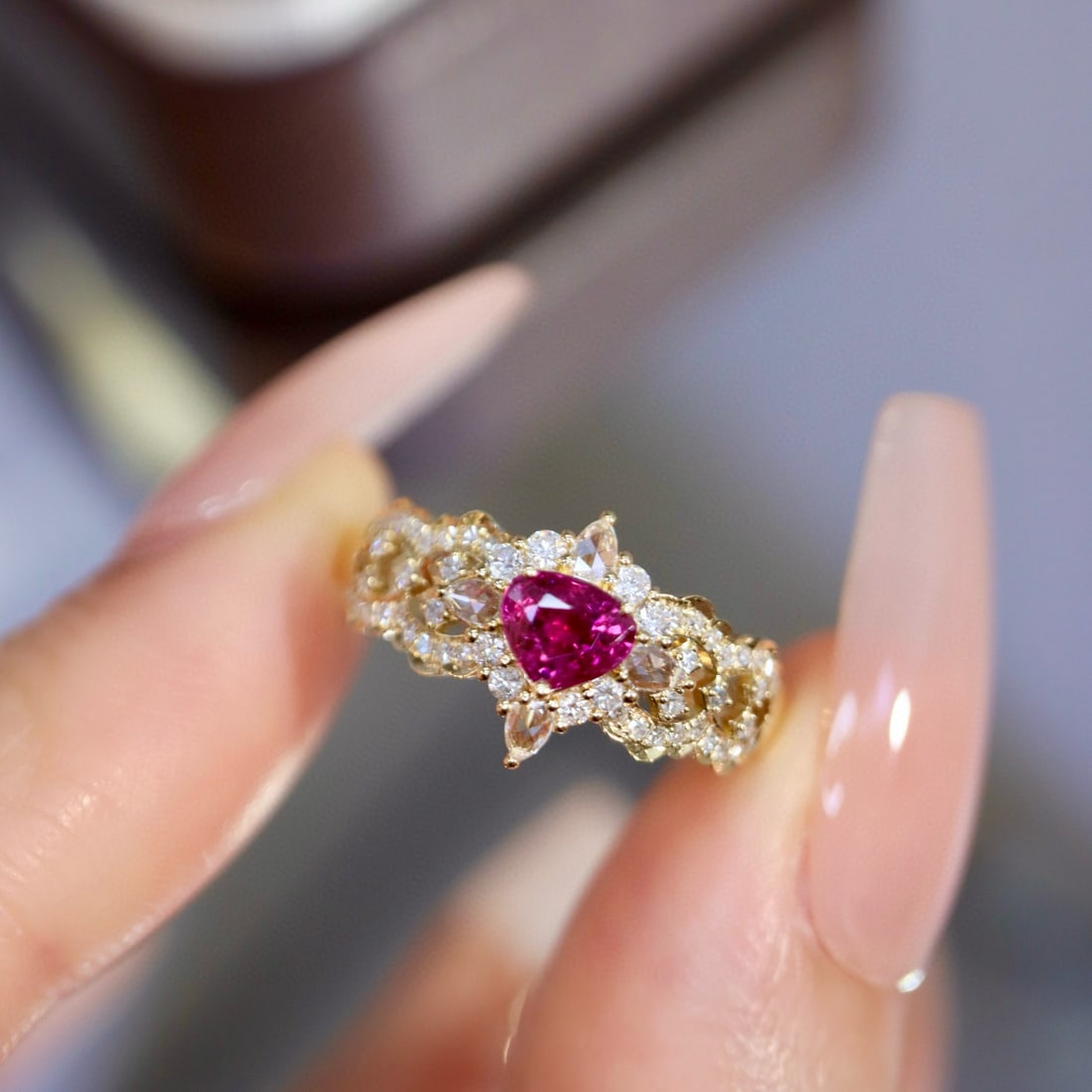14k Gold 0.87 Ctw Natural Ruby & Diamond Ring - 5