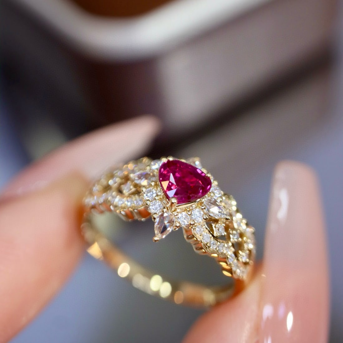 14k Gold 0.87 Ctw Natural Ruby & Diamond Ring - 7