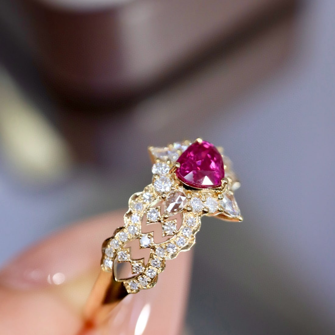 14k Gold 0.87 Ctw Natural Ruby & Diamond Ring - 8
