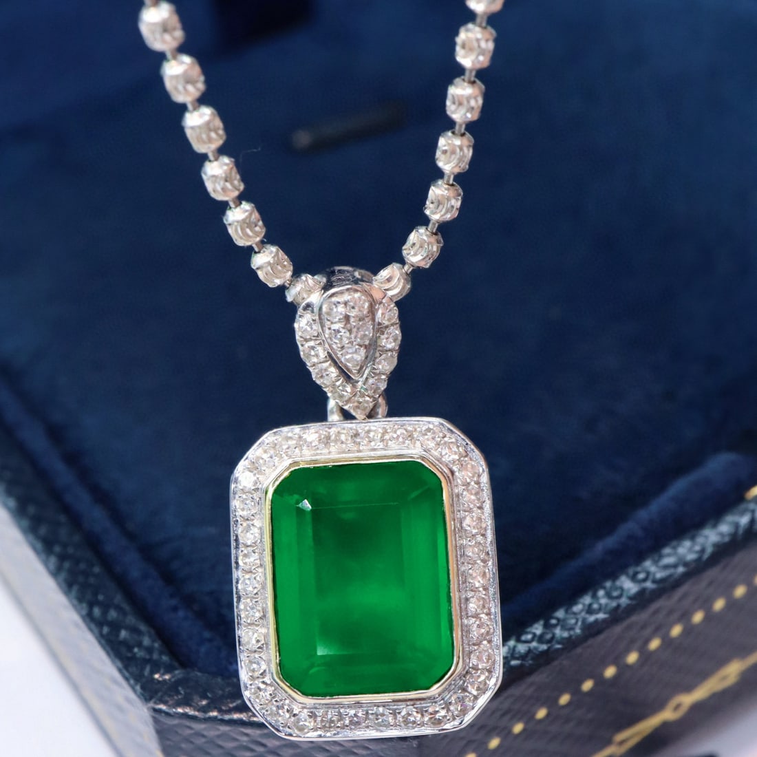 14k Gold 3.27 Ctw Vivid Green Natural Emerald & Diamond Pendant( Without Chain ) - 2