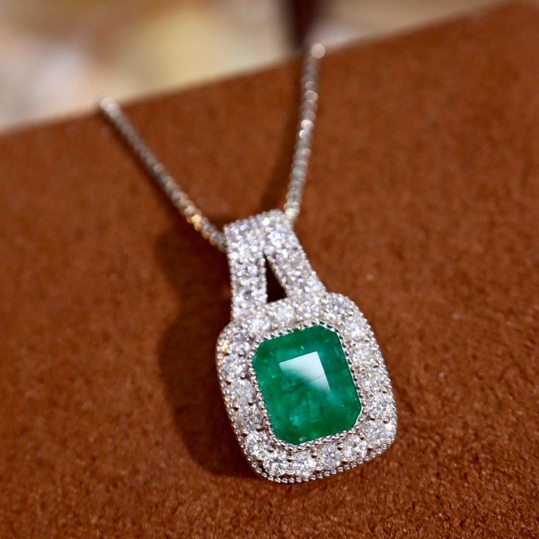14k Gold 2.18 Ctw Vivid Green Natural Emerald & Diamond Pendant( Without Chain ) - 5