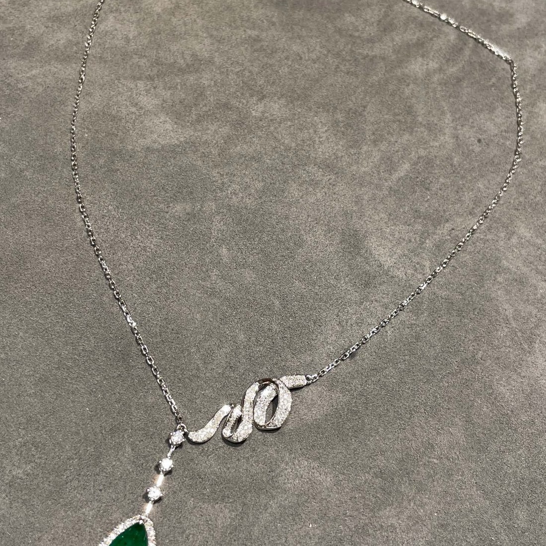 14k Gold 3.74 Ctw Vivid Green Natural Emerald & Diamond Necklace - 6