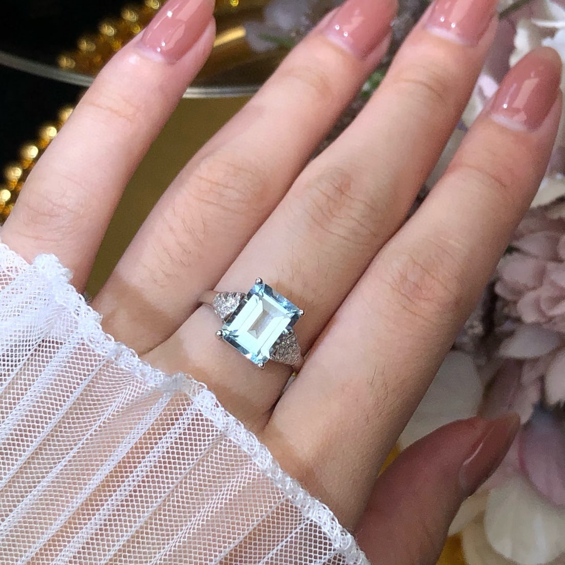 14k Gold 3.2 Ct Natural Aquamarine & Diamond Ring - 2
