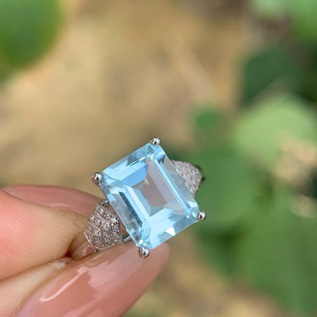 14k Gold 3.2 Ct Natural Aquamarine & Diamond Ring - 3