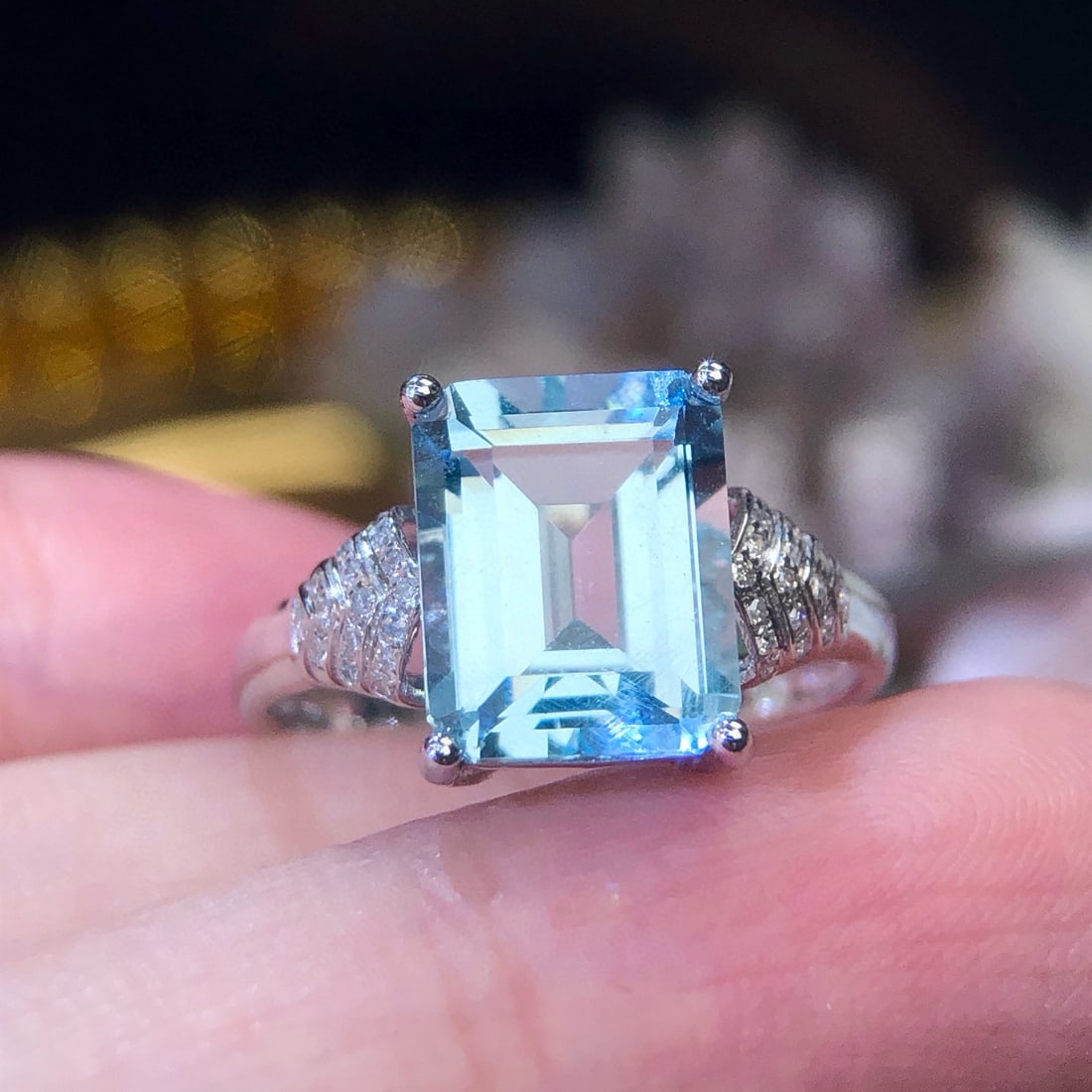 14k Gold 3.2 Ct Natural Aquamarine & Diamond Ring - 5