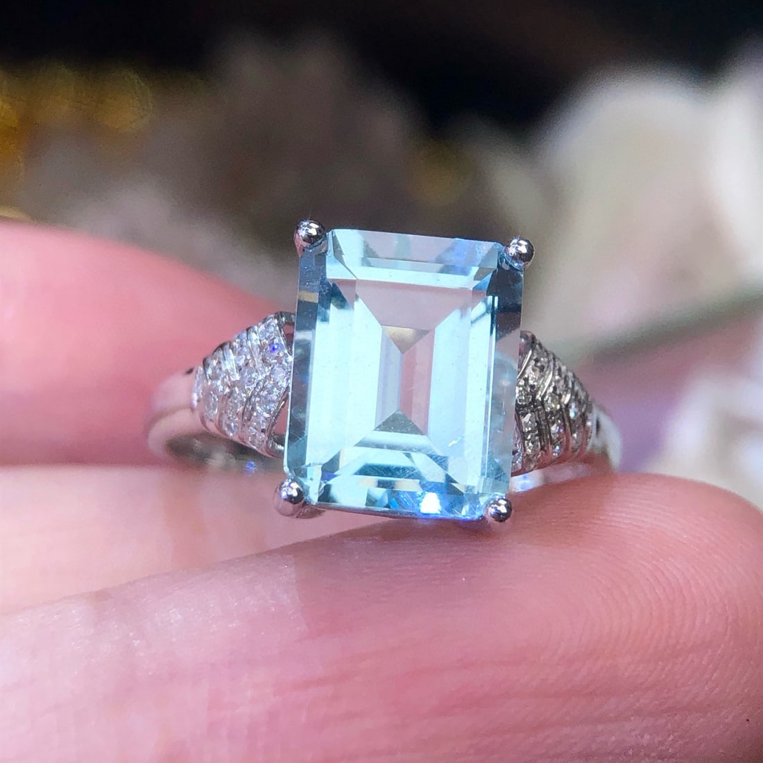 14k Gold 3.2 Ct Natural Aquamarine & Diamond Ring - 6