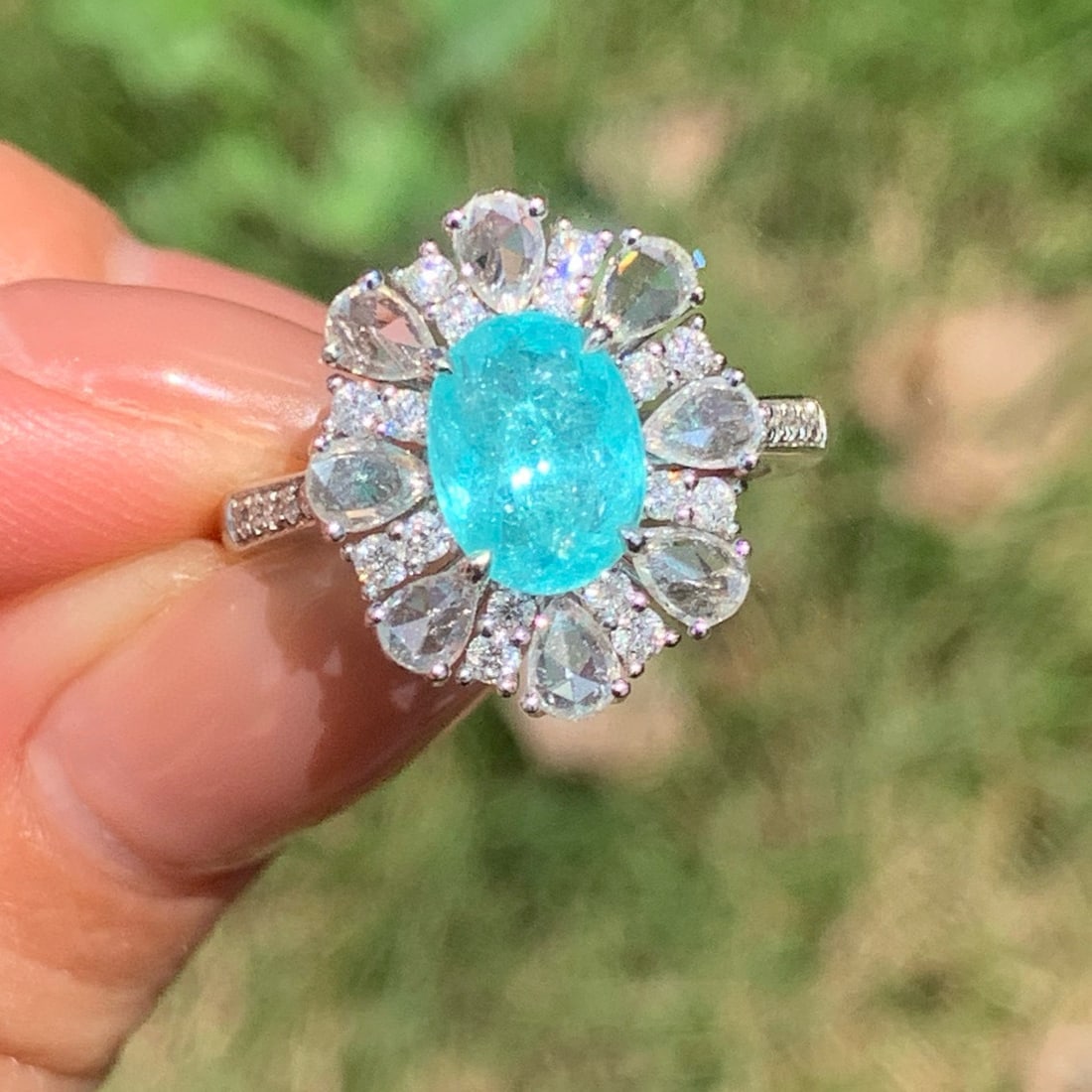 14k Gold 2.40 Ctw Natural Paraiba Tourmaline & Diamond Ring - 4