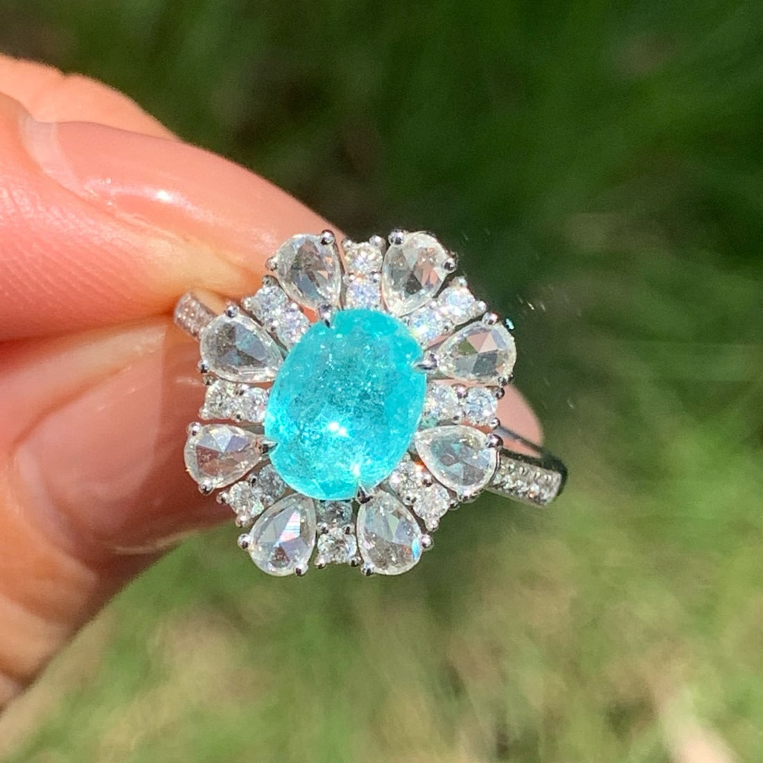 14k Gold 2.40 Ctw Natural Paraiba Tourmaline & Diamond Ring - 5