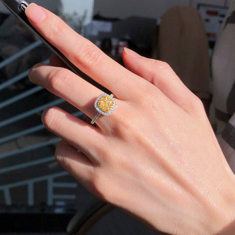 14k Gold 1.00 Ct Natural Yellow Diamond & Diamond Ring - 2