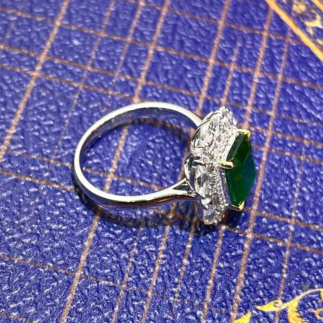 14k Gold 2.63 Ctw Vivid Green Natural Emerald & Diamond Ring - 3
