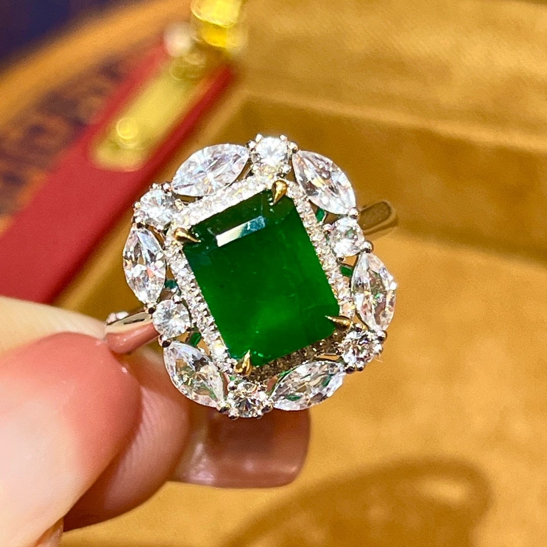 14k Gold 2.63 Ctw Vivid Green Natural Emerald & Diamond Ring - 5