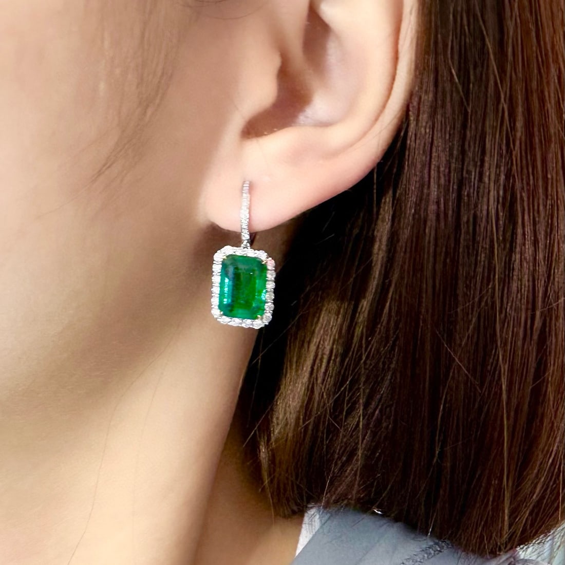 14k Gold 5.91 Ct Vivid Green Natural Emerald & Diamond Earrings - 2
