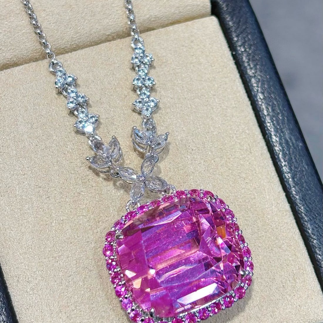 14k Gold 34.84 Ctw Natural Kunzite & Sapphire Necklace - 2