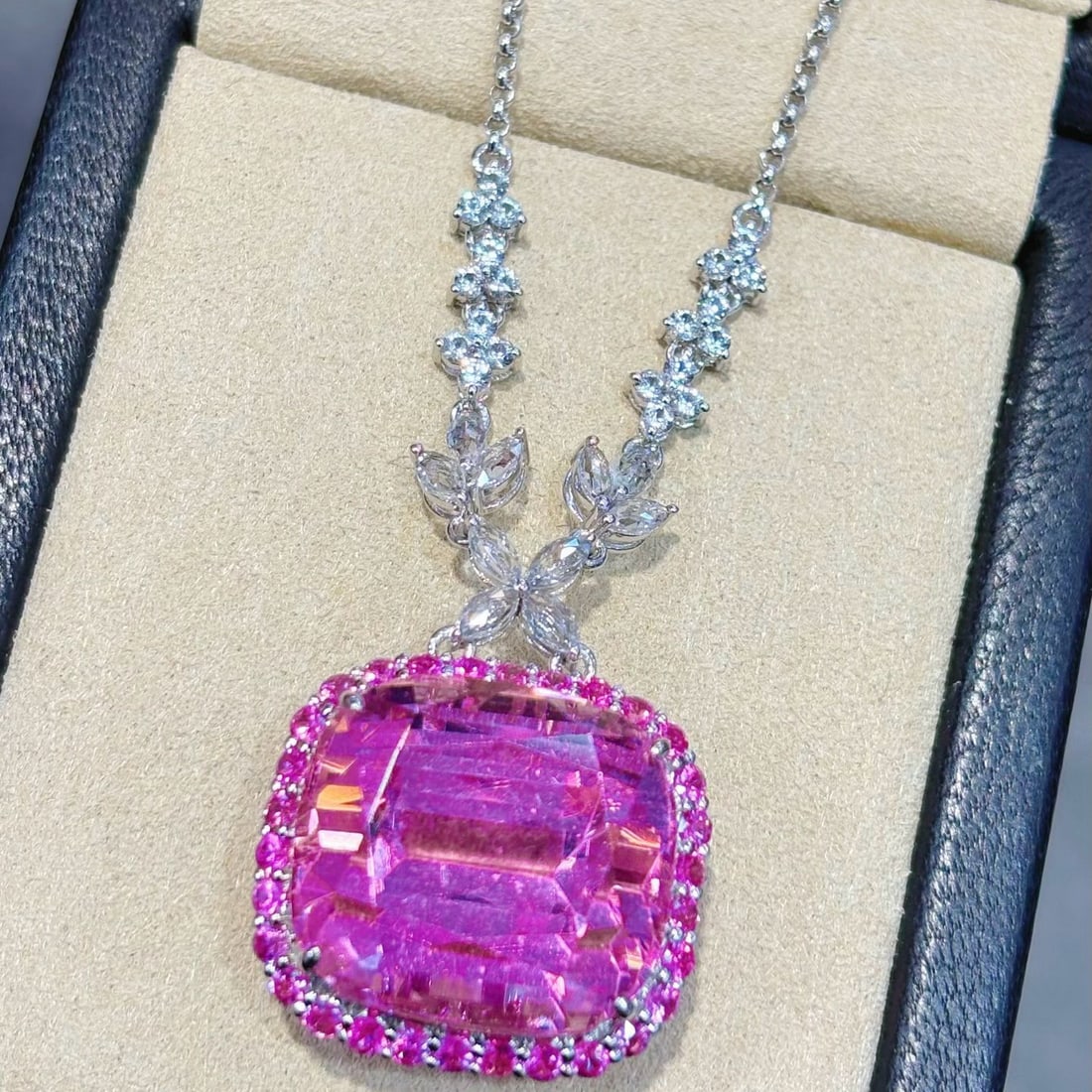 14k Gold 34.84 Ctw Natural Kunzite & Sapphire Necklace - 3