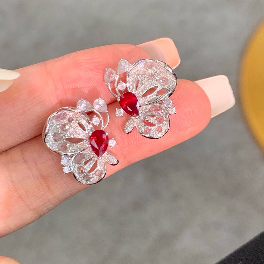 14k Gold 1.40 Ctw Natural Ruby & Diamond Earrings - 3