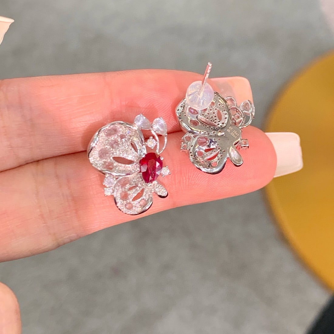 14k Gold 1.40 Ctw Natural Ruby & Diamond Earrings - 4