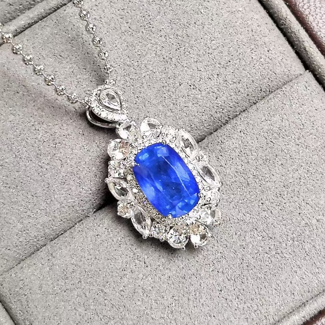 14k Gold 3.52 Ctw Natural Sapphire & Diamond Pendant( Without Chain ): Ref:230986174 // gold content:14k gold // main gemstone:sapphire // shape:cushion // carat weight:3. 15ct // color:cornflower blue // treatment:natural // // adjacent gemstone 2 : diamond // shape:rou