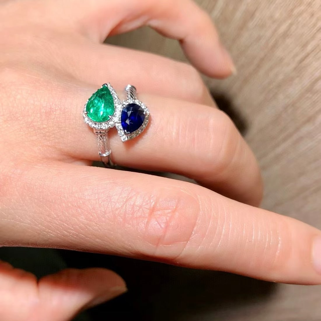 14k Gold 2.25 Ctw Natural Emerald & Sapphire & Toi Et Moi Ring - 5