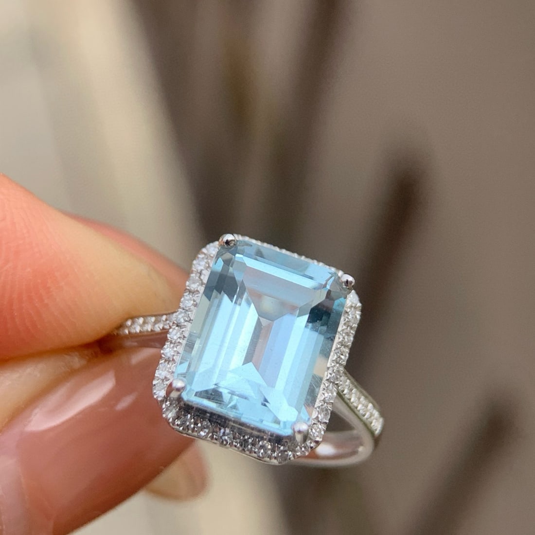 14k Gold 3 Ct Natural Aquamarine & Diamond Ring - 2